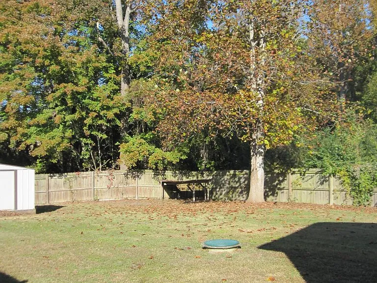 111 Luke Ct — Photo 13