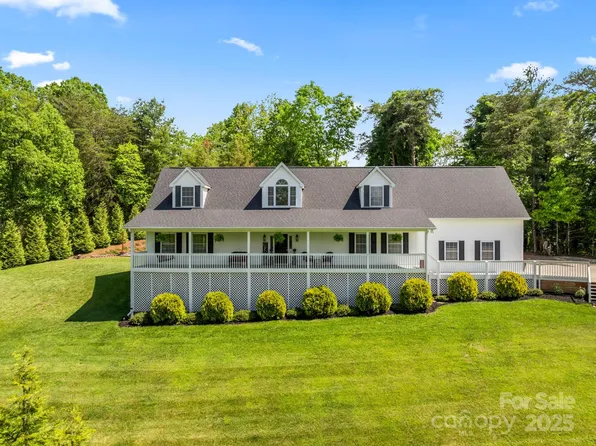 642 Bull Creek Rd, Mars Hill, NC 28754