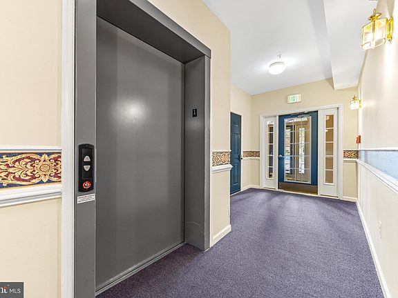 5th image of 324 Lauren Hill Ct