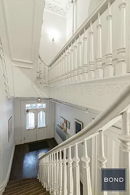 Rented by Bond New York | media 12