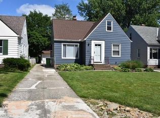 1073 Winston Rd, South Euclid, OH 44121