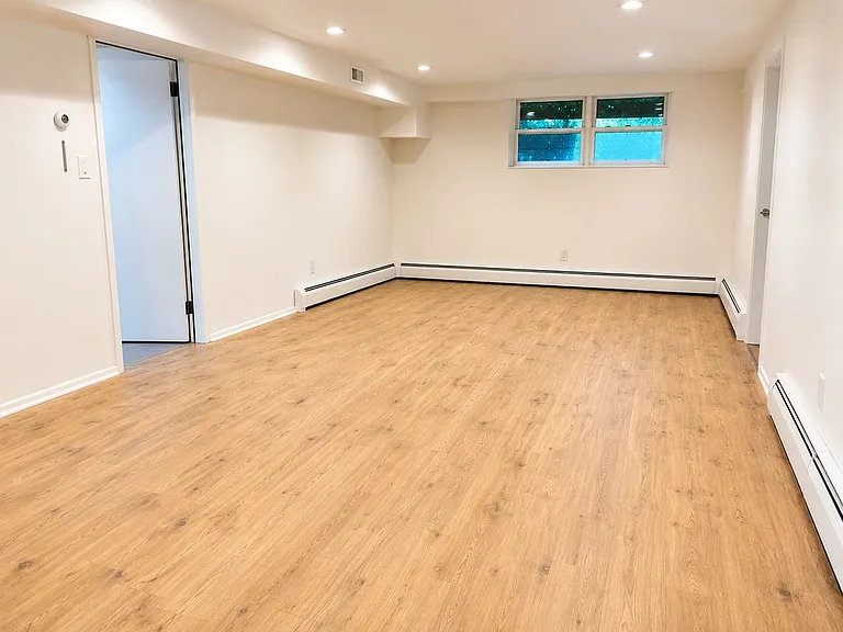 426 Broad St #1 — Photo 21