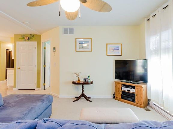 5th image of 18048 Windward Dr