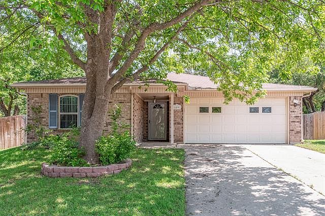 1st image of 609 Walter Ct