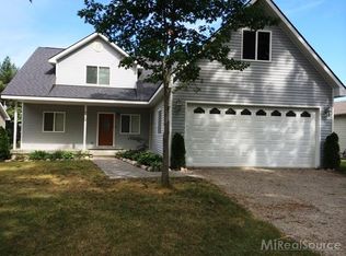 6880 Oak Bluff Dr, Caseville, MI 48725