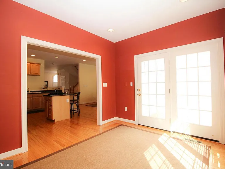 4553 Fair Valley Dr — Photo 8