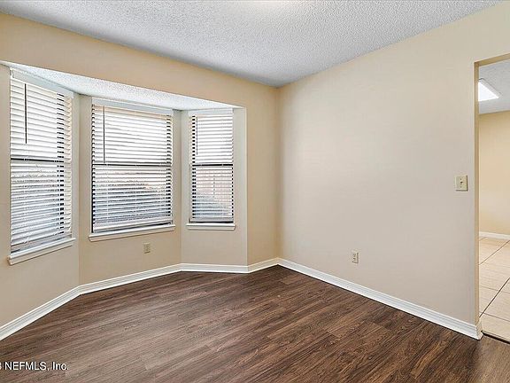 5th image of 8533 Alderwood Ct