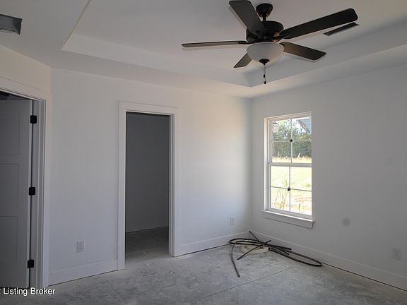 2nd image of 11004 Pheasant Hill Cir