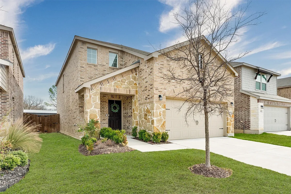 Building Photo - 321 Glenwick Ln