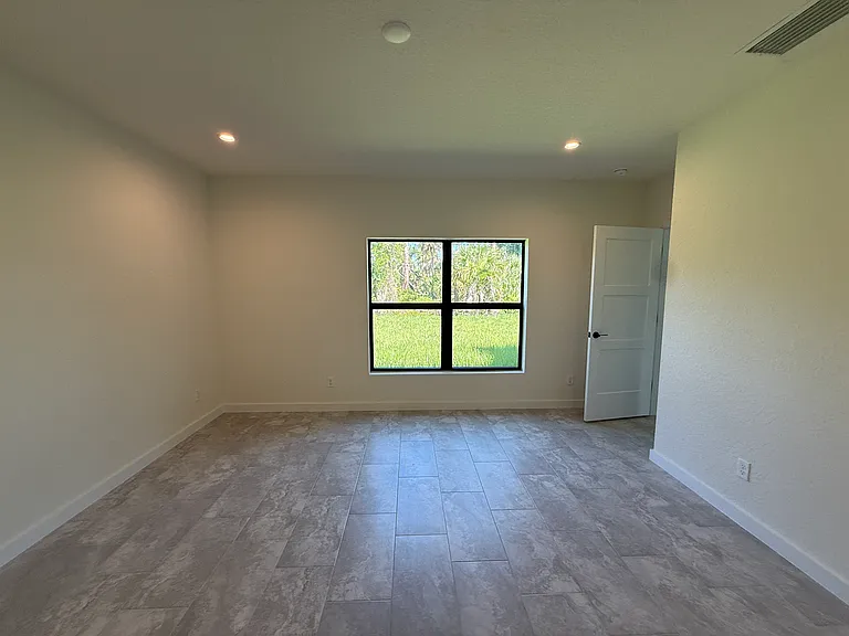 4807 Sabrina Ter — Photo 7