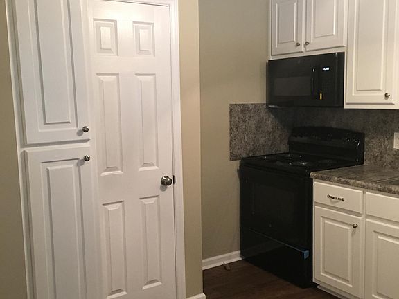 3rd image of 624 Arnett Blvd APT 6A