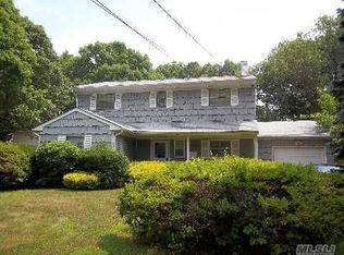 47 Charm City Dr, Port Jefferson Station, NY 11776
