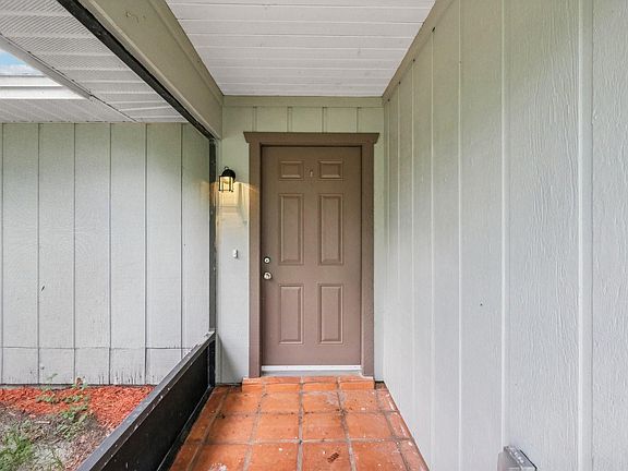 5th image of 619 SE Crescent Avenue