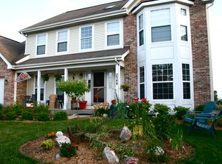 2340 Wynwood Ln, Aurora, IL