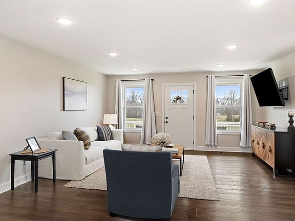 5th image of 58 Pleasant Valley Rd