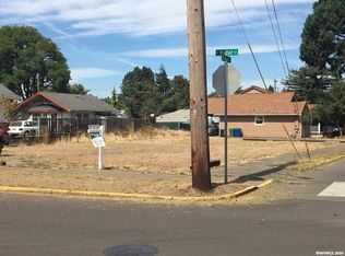 702 N Water St, Silverton, OR 97381