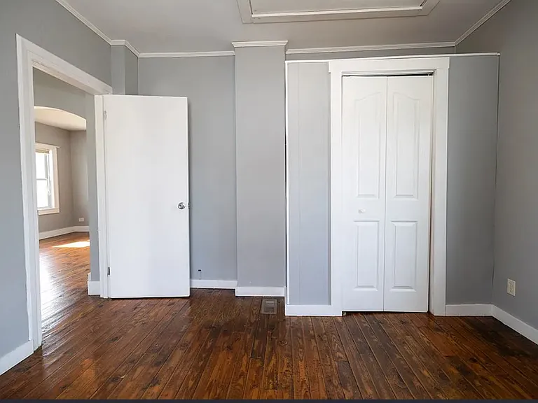 106 Hill St — Photo 4