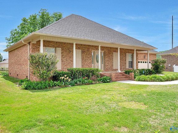 2nd image of 14018 Camden Cir SE