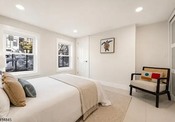 2nd image of 53 Jewett Ave Floor 1