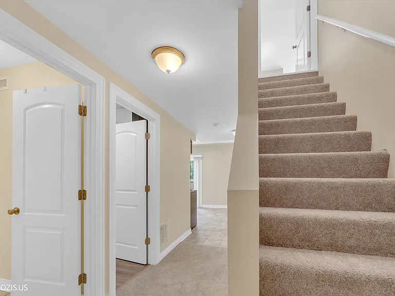 1906 Armwood Ln — Photo 33