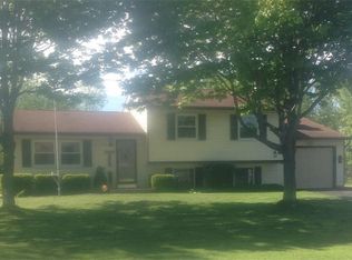 5950 Brigadier Dr, Cicero, NY 13039