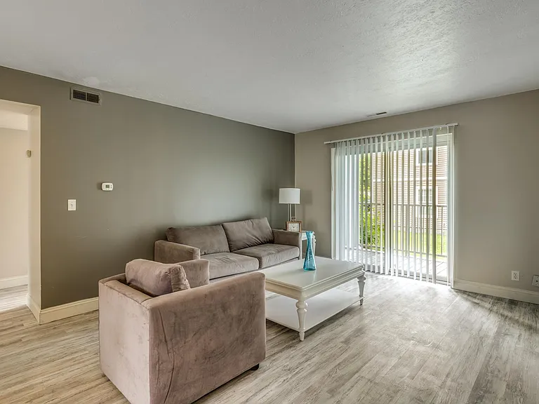 Liberty Place Apartments — Photo 27