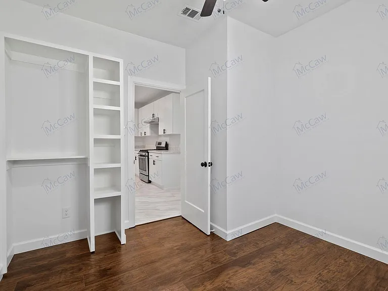 4612 Capitol Ave — Photo 12