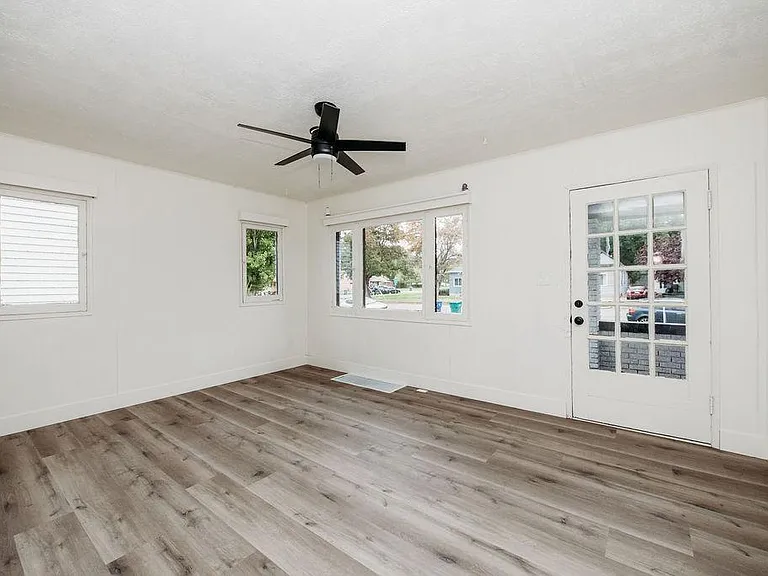 2213 Jackson Ave #1 — Photo 17