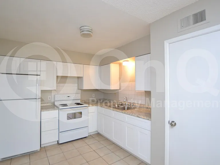 1861 N Center St #2 — Photo 15