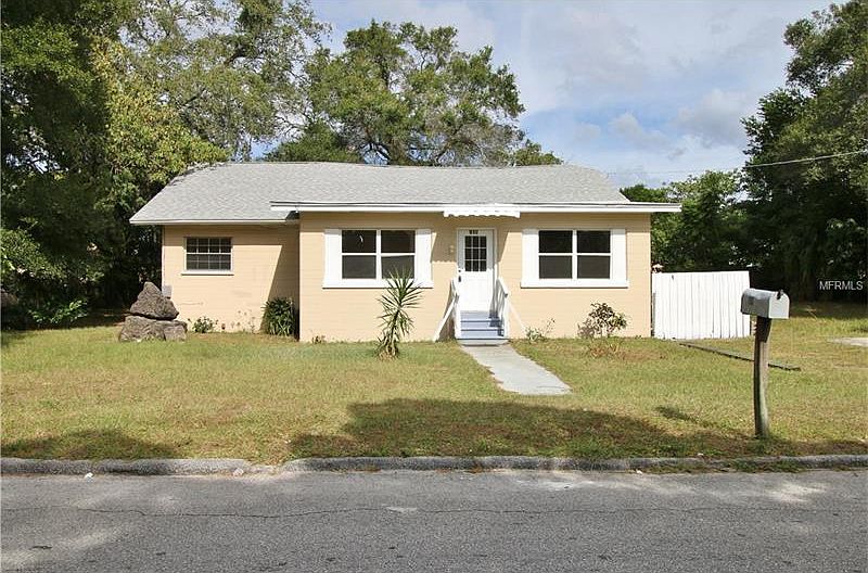 1st image of 910 E 108th Ave