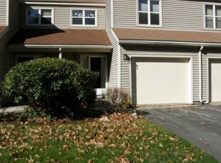 4 Woodcrest Dr, North Oxford, MA 01537