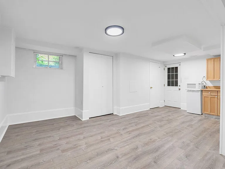4306 Alton Pl NW — Photo 31