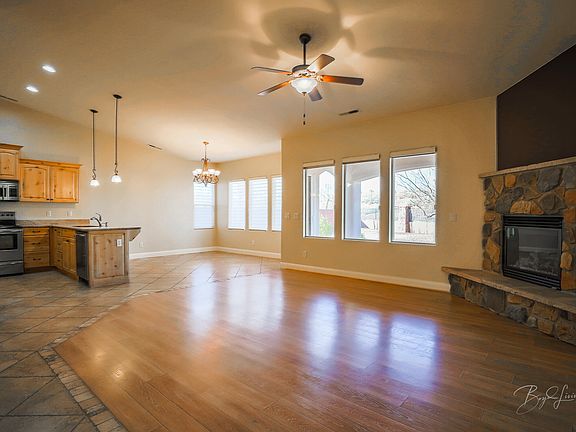 5th image of 1515 E Wilcken Way
