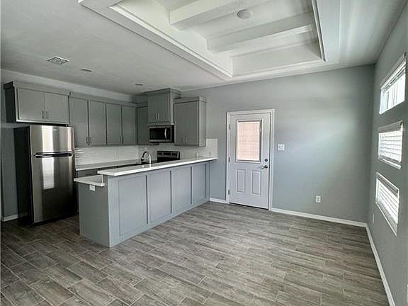 3rd image of 413 E Acacia Ave #1