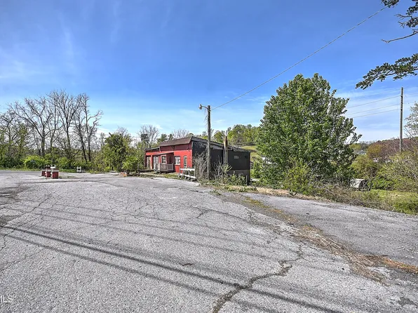 4418 Weaver Pike, Bluff City, TN 37618