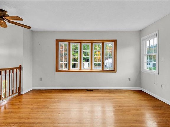 5th image of 7 Pinehurst Drive