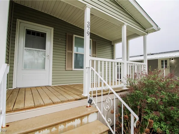 379 Pin Oak Cir, Elyria, OH 44035