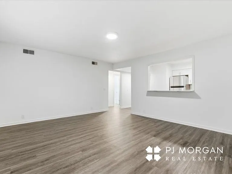 Fernshire Apartments — Photo 8