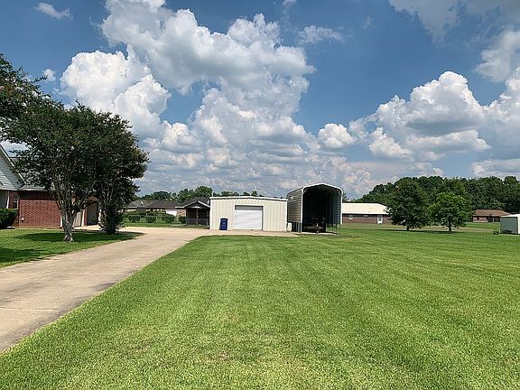 2nd image of 1558 Highway 749