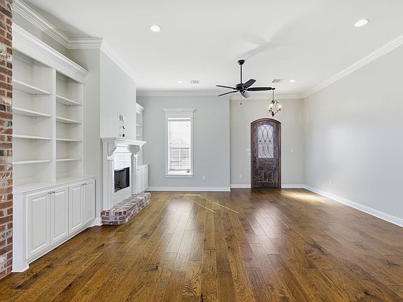 3rd image of 2534 S Point Dr