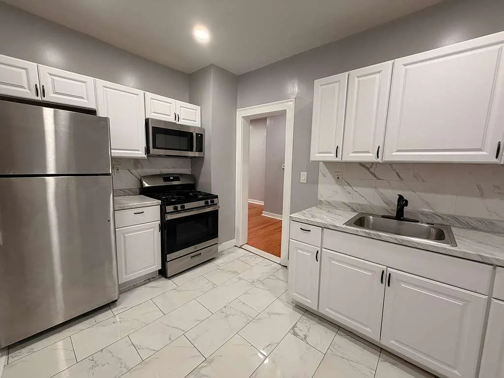 2 bed, $1,750 — Photo 1