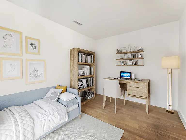 372 9th Luxury Rentals — Photo 37
