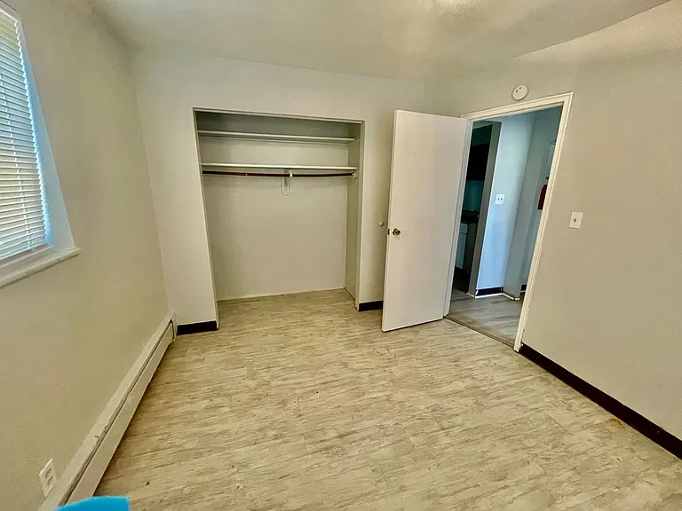 2860 Harrison Ave — Photo 10