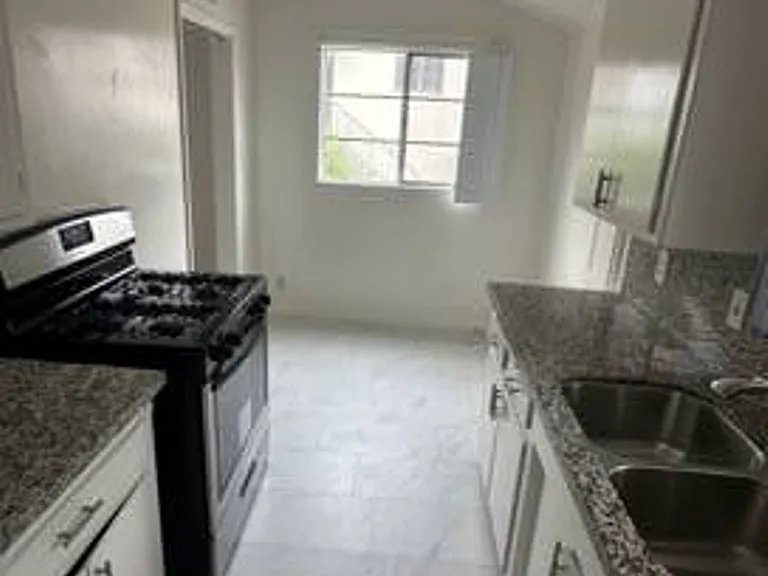 f7124 — Photo 17