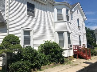 38 W Main St, Wrightstown, NJ 08562
