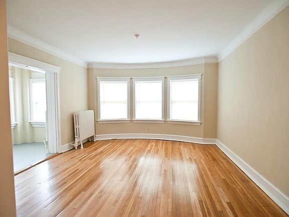 3rd image of 2532 N Prospect Ave #1