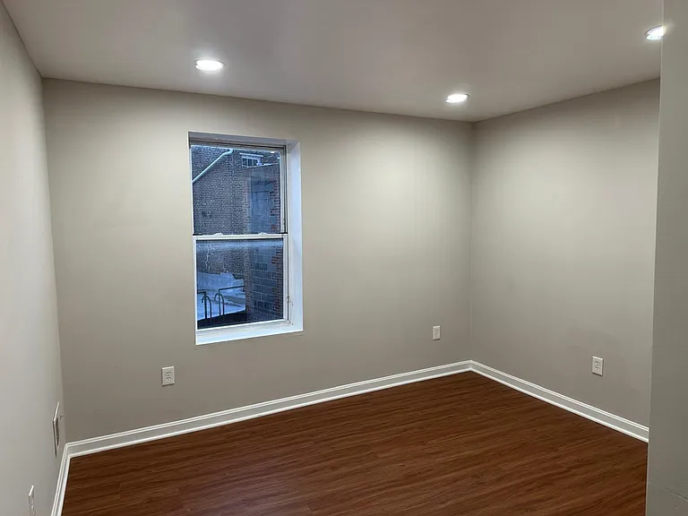 222 N Liberty St #3 — Photo 6