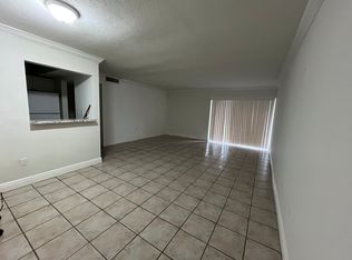 9453 SW 76th St APT S2, Miami, FL 33173