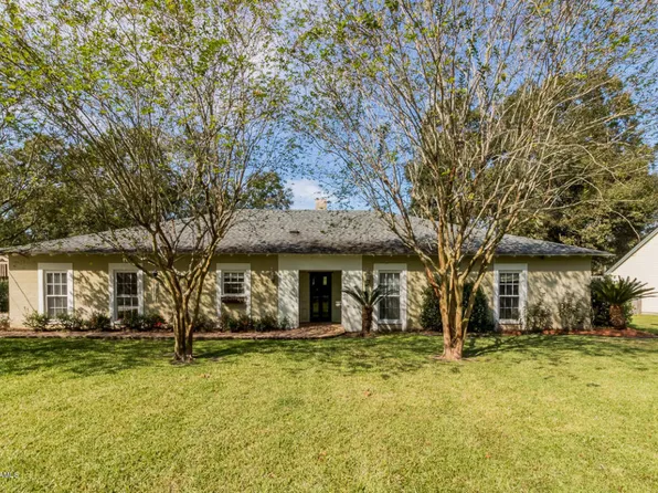 106 Riverview Rd, Lafayette, LA 70503