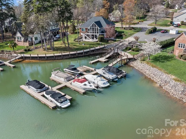 434 Catalina Dr, Mooresville, NC 28117